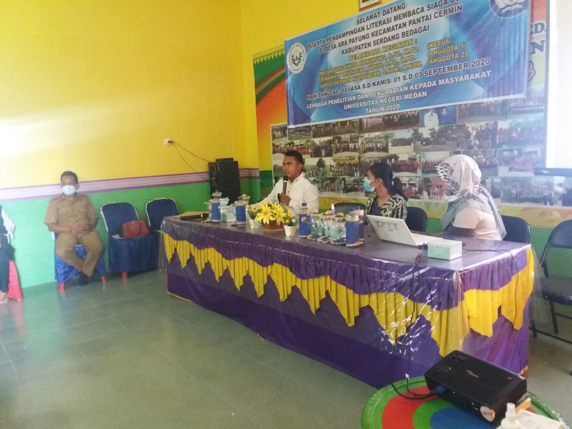 UPAYA SIAGA COVID-19, DOSEN PGSD FIP UNIMED LAKUKAN PENDAMPINGAN DI DESA ARA PAYUNG