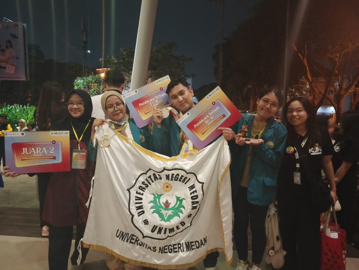 Raih Juara II Mahasiswa UNIMED Buktikan Keunggulan dalam Berpikir Kritis dan Komunikasidalam Kompetisi Debat Nasional 2024